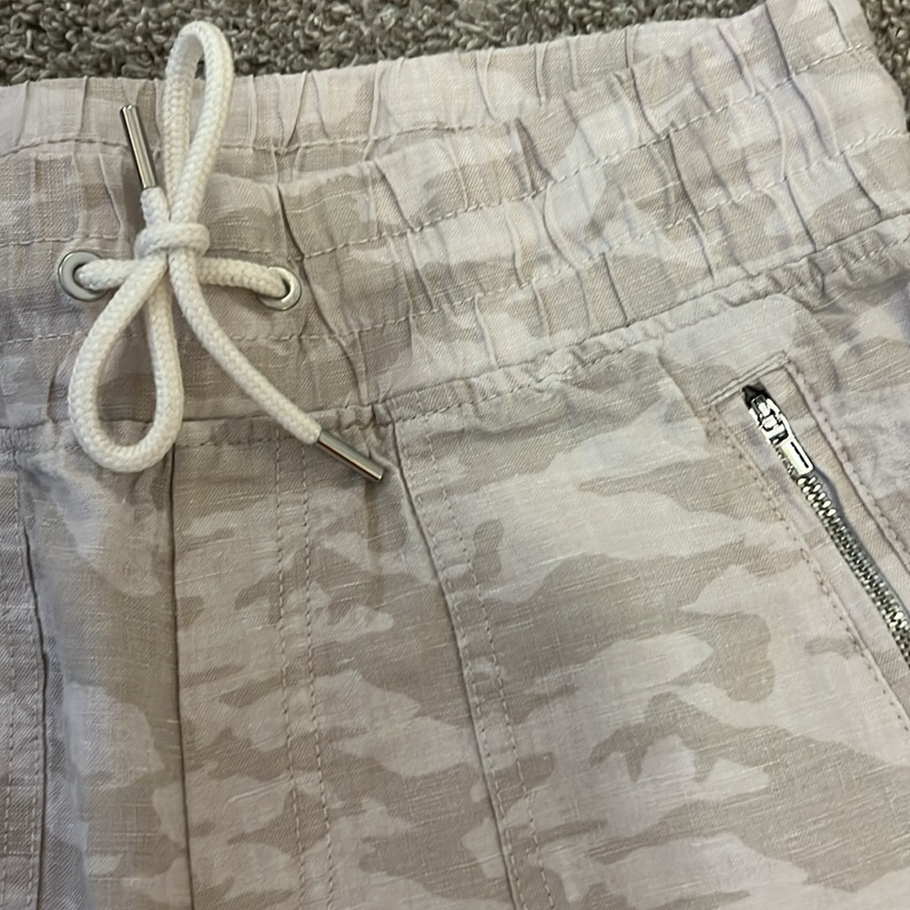 Athleta Light Gray Camo Jogger Pants - Picture 5 of 16